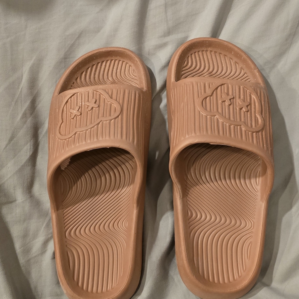 Amazon Women's Tan Slide Sandals